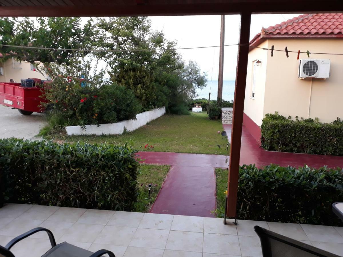 Beach Bungalows Kypseli Ngoại thất bức ảnh